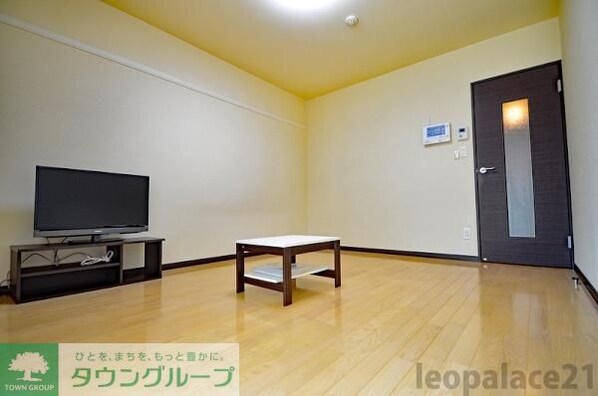 レオネクストスィングアイランドの物件内観写真